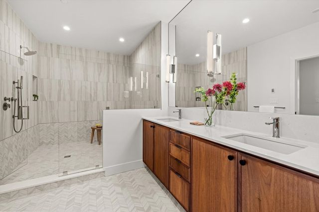 566 Columbus Ave 506, Boston, MA 02118