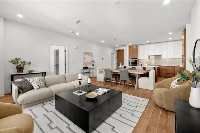 566 Columbus Ave 506, Boston, MA 02118