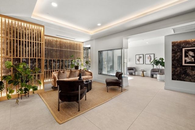 566 Columbus Ave 506, Boston, MA 02118