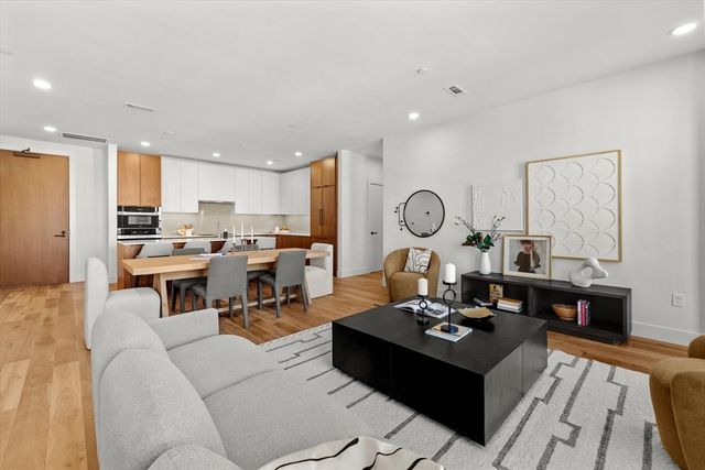 566 Columbus Ave 506, Boston, MA 02118