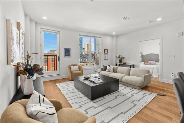 566 Columbus Ave 506, Boston, MA 02118