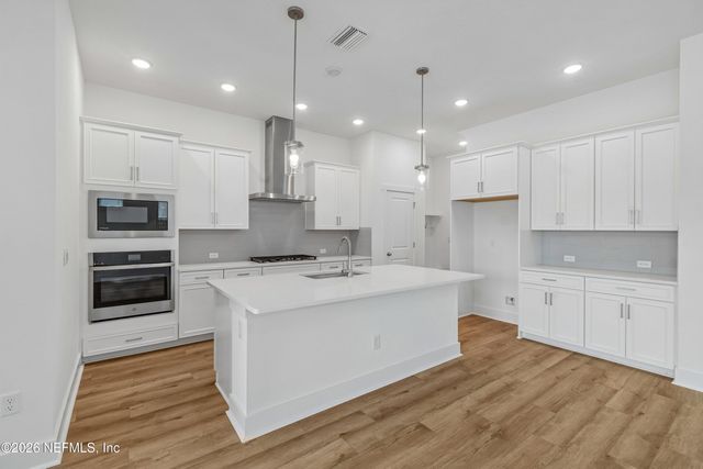 10261 MINERAL Road, Jacksonville, FL 32256