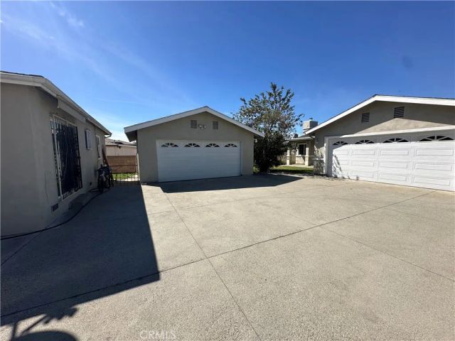 9758 Juniper, Fontana, CA 92335