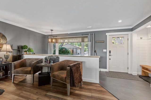 15601 Summit Drive, Eden Prairie, MN 55347