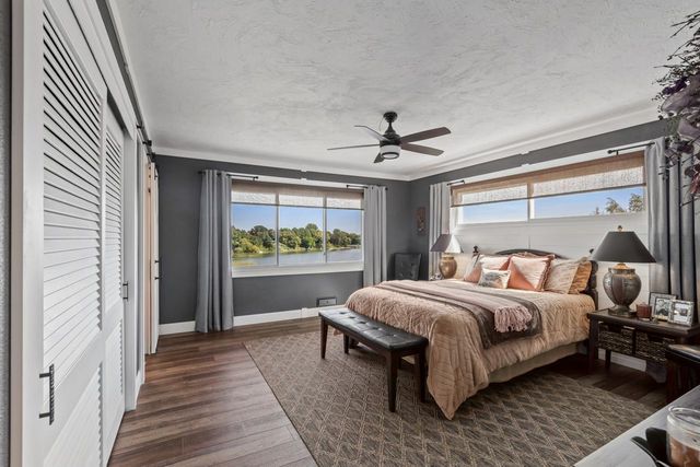 15601 Summit Drive, Eden Prairie, MN 55347