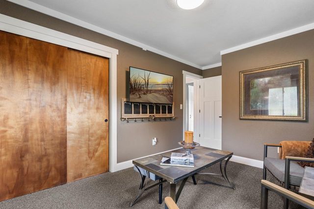 15601 Summit Drive, Eden Prairie, MN 55347