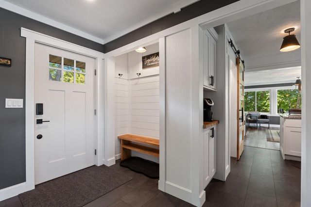 15601 Summit Drive, Eden Prairie, MN 55347