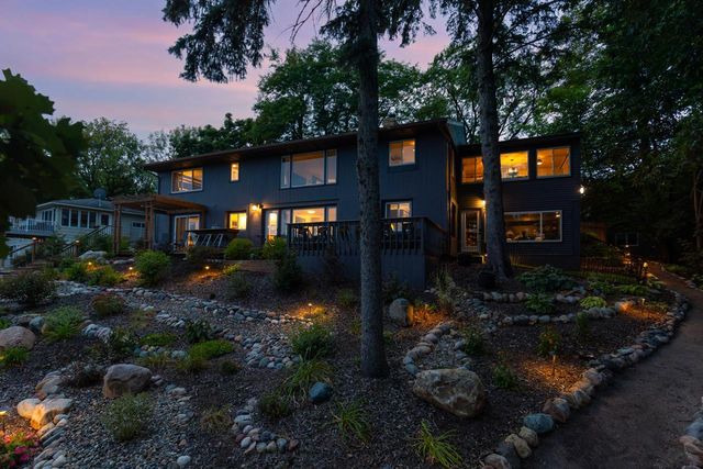 15601 Summit Drive, Eden Prairie, MN 55347