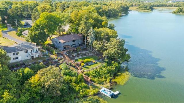 15601 Summit Drive, Eden Prairie, MN 55347