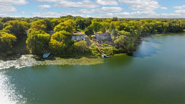15601 Summit Drive, Eden Prairie, MN 55347