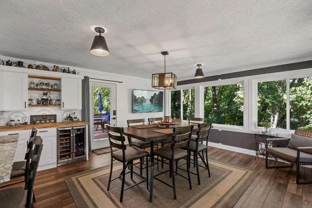 15601 Summit Drive, Eden Prairie, MN 55347