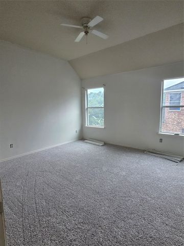 662 OAK CREEK Drive, Cedar Hill, TX 75104