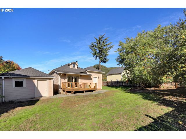 171 HEDRICK CREEK Ave, Drain, OR 97435