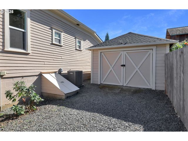 171 HEDRICK CREEK Ave, Drain, OR 97435