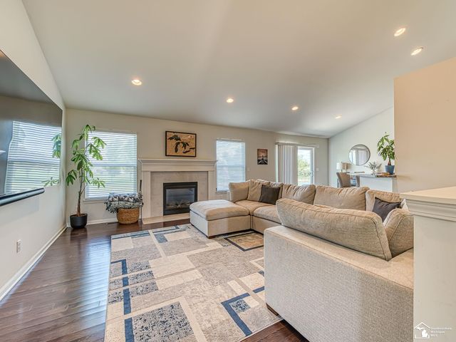 901 Plum Tree Circle, Monroe, MI 48161
