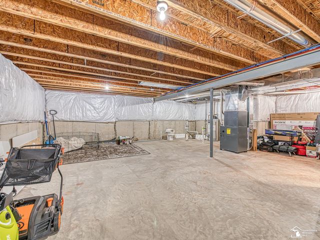901 Plum Tree Circle, Monroe, MI 48161