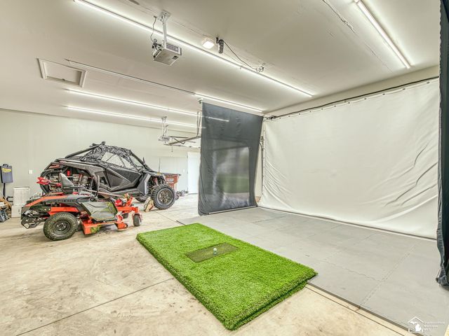 901 Plum Tree Circle, Monroe, MI 48161