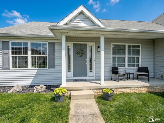 901 Plum Tree Circle, Monroe, MI 48161