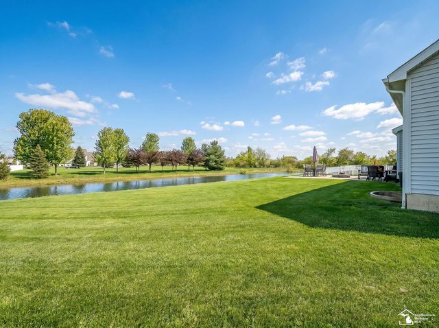901 Plum Tree Circle, Monroe, MI 48161
