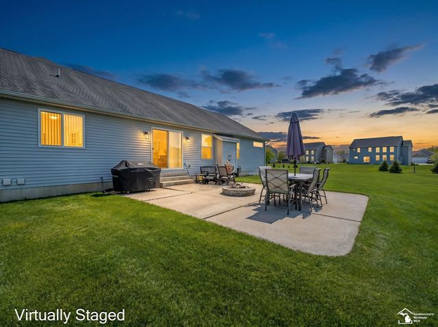 901 Plum Tree Circle, Monroe, MI 48161