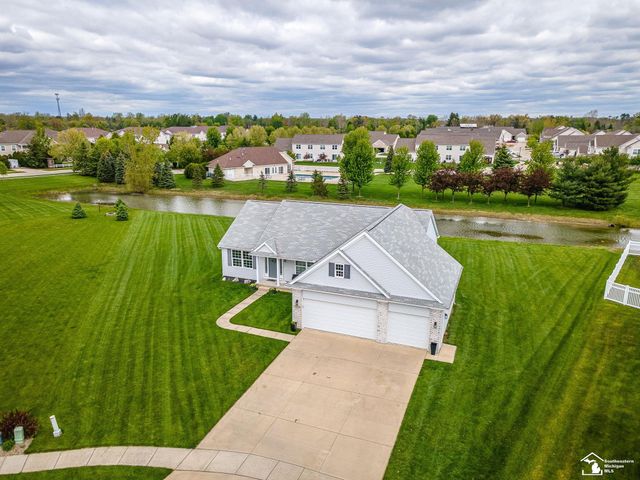 901 Plum Tree Circle, Monroe, MI 48161