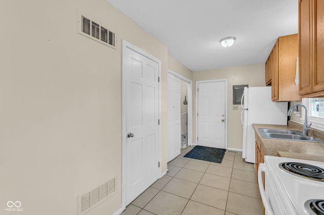 4828 Oaknoll Drive, Indianapolis, IN 46221