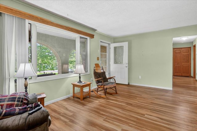 2717 Fishbeck Road, Howell, MI 48843