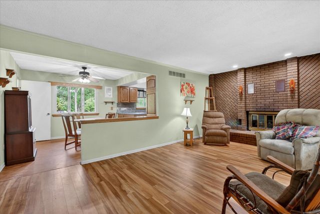 2717 Fishbeck Road, Howell, MI 48843