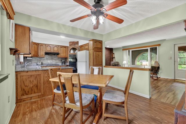 2717 Fishbeck Road, Howell, MI 48843