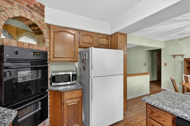2717 Fishbeck Road, Howell, MI 48843