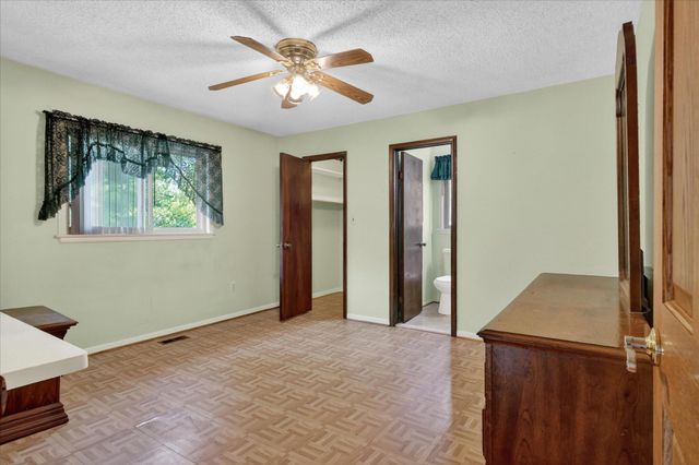 2717 Fishbeck Road, Howell, MI 48843