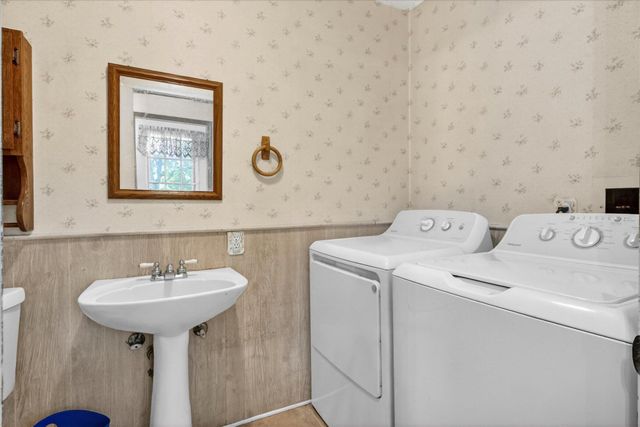 2717 Fishbeck Road, Howell, MI 48843