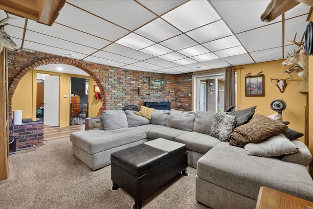 2717 Fishbeck Road, Howell, MI 48843
