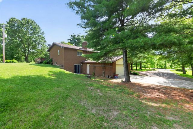 2717 Fishbeck Road, Howell, MI 48843