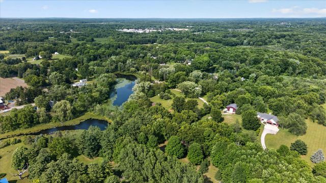 2717 Fishbeck Road, Howell, MI 48843