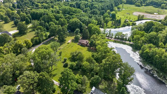 2717 Fishbeck Road, Howell, MI 48843