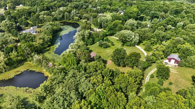 2717 Fishbeck Road, Howell, MI 48843