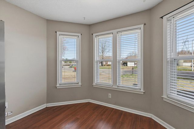 7251 HILLSHIRE DR, Memphis, TN 38133