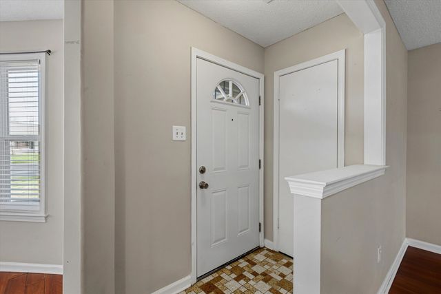 7251 HILLSHIRE DR, Memphis, TN 38133