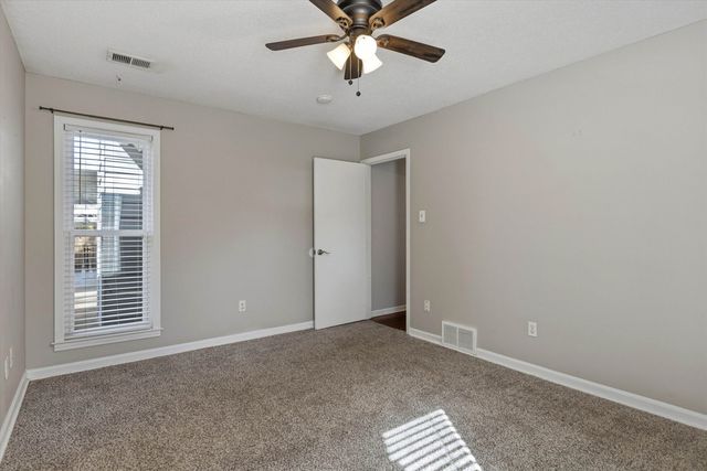 7251 HILLSHIRE DR, Memphis, TN 38133