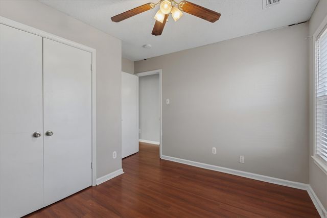 7251 HILLSHIRE DR, Memphis, TN 38133