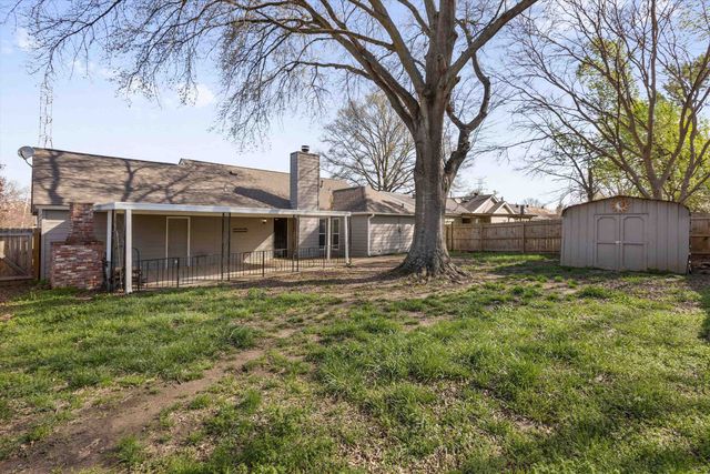 7251 HILLSHIRE DR, Memphis, TN 38133