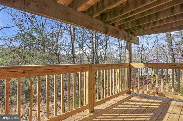 278 RED BIRD LN, Harpers Ferry, WV 25425