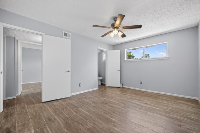 7714 Renwick Drive C35, Houston, TX 77081