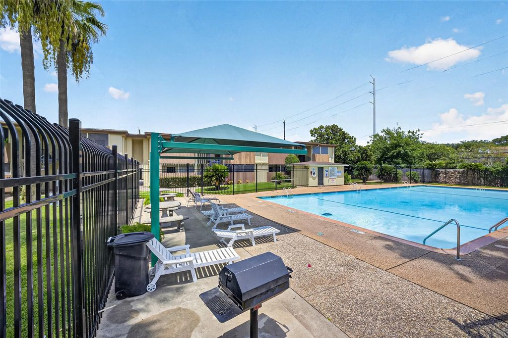 7714 Renwick Drive C35, Houston, TX 77081