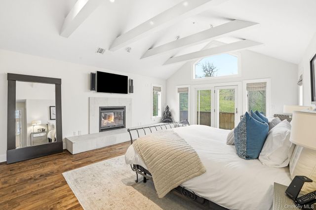 22 Random Farms Circle, Chappaqua, NY 10514