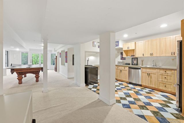 22 Random Farms Circle, Chappaqua, NY 10514