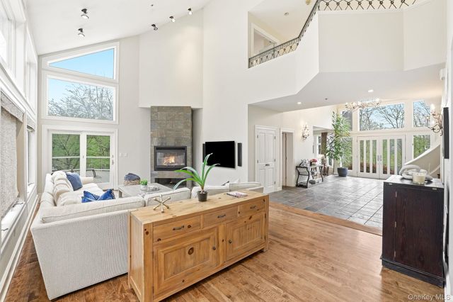 22 Random Farms Circle, Chappaqua, NY 10514