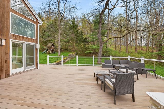 22 Random Farms Circle, Chappaqua, NY 10514