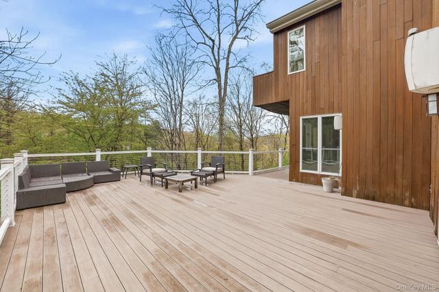 22 Random Farms Circle, Chappaqua, NY 10514